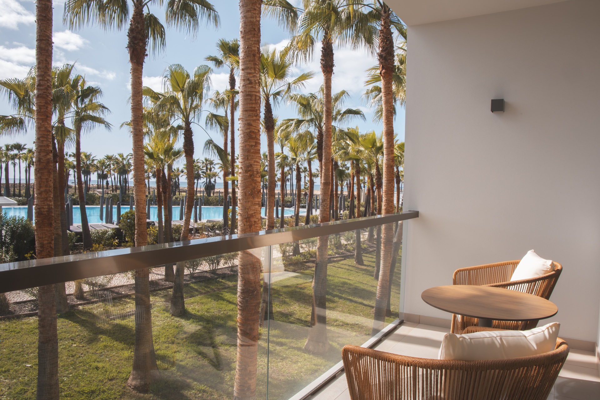 Wine & Books by the Sea