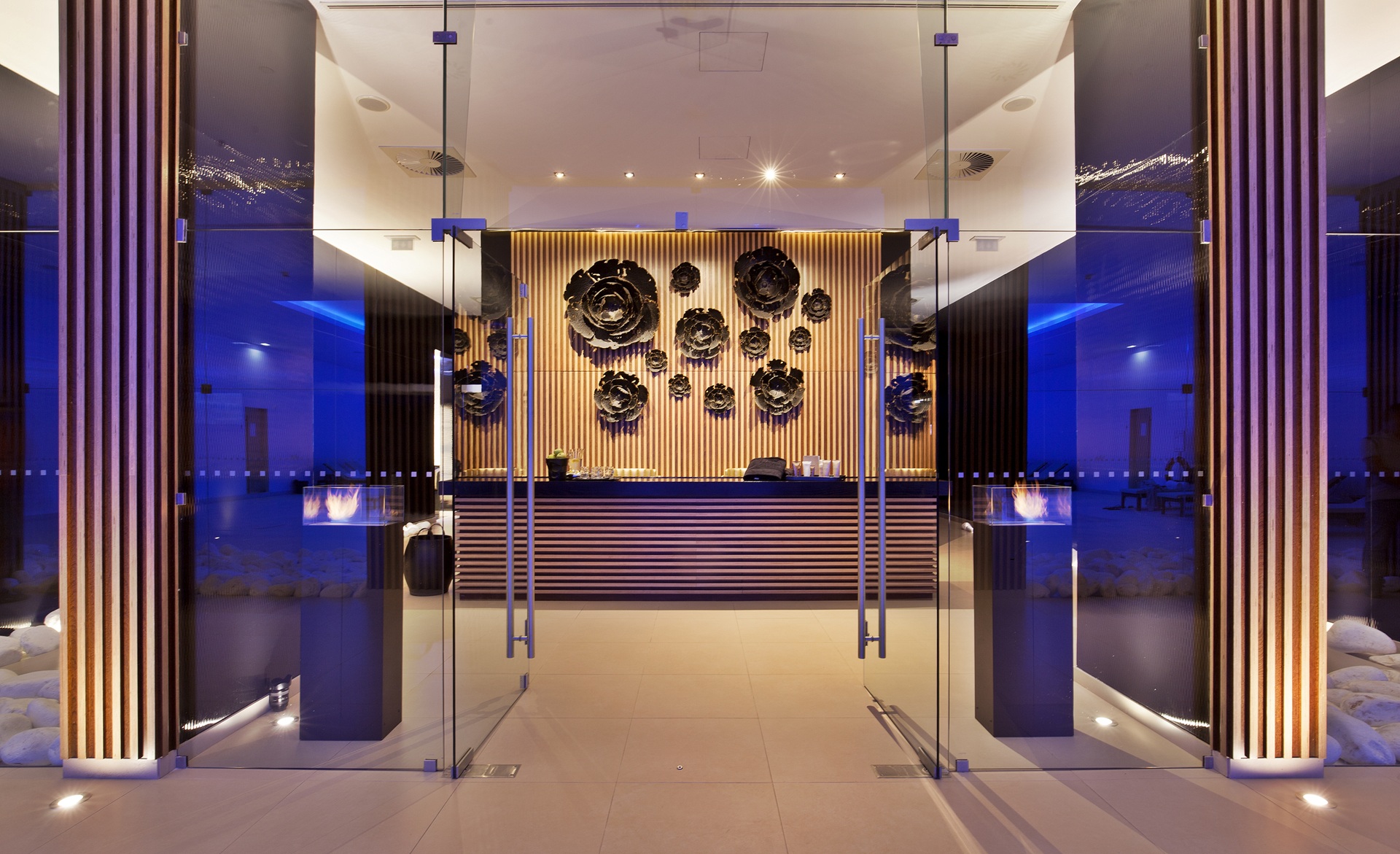 Wine & Books by the Sea